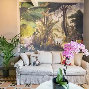 Paola's S Cribs, Tuscany Italia